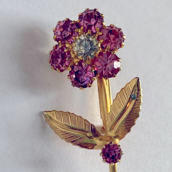 Vintage Women’s Costume Pink Glass Rhinestone Flower Gold Tone Brooch Pin - Picture 4 of 7